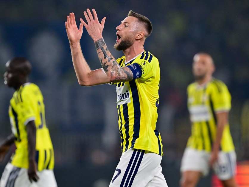 Slovenský hráč Fenerbahce Milan Škriniar