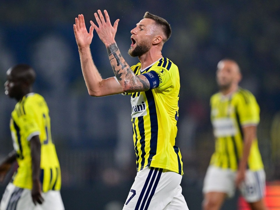 Slovenský hráč Fenerbahce Milan Škriniar