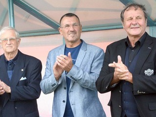 Legendy košického i slovenského futbalu, zľava Ján Michalko, Stanislav Seman a Ján Kozák.