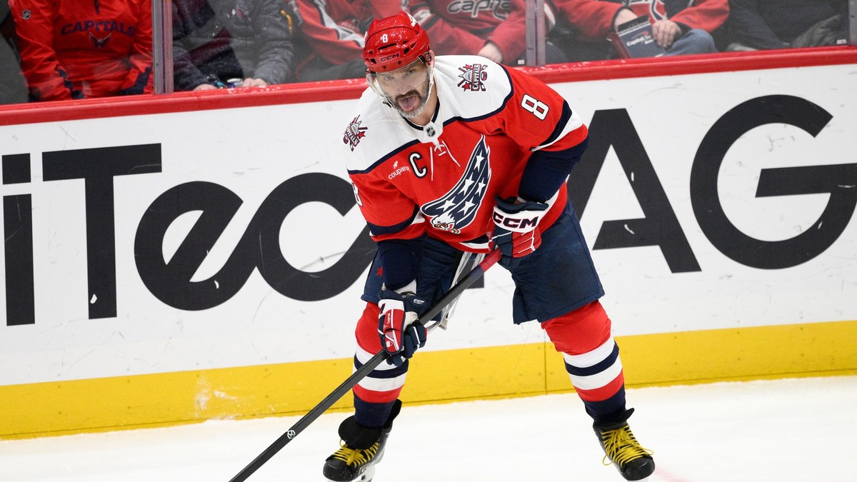 Ovečkin zažil najsmutnejší deň kariére. Po výmene Carlsona zostal v šoku