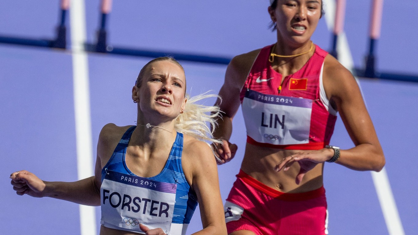 Viktória Forster počas rozbehov na 100 m cez prekážky na OH v Paríži 2024.