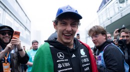 Kimi Antonelli po triumfe v Kanade.