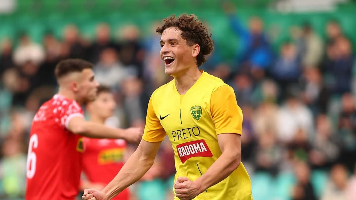 Futbalista Žiliny Tobiáš Pališčák sa teší z gólu v mládežníckej Lige majstrov. 