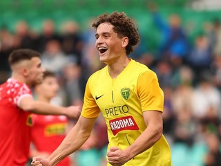 Futbalista Žiliny Tobiáš Pališčák sa teší z gólu v mládežníckej Lige majstrov.