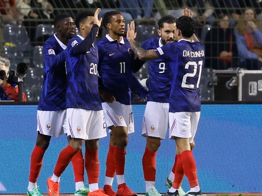 futbalisti Francúzska sa tešia z gólu počas duelu A-divízie Ligy národov Belgicko - Francúzsko