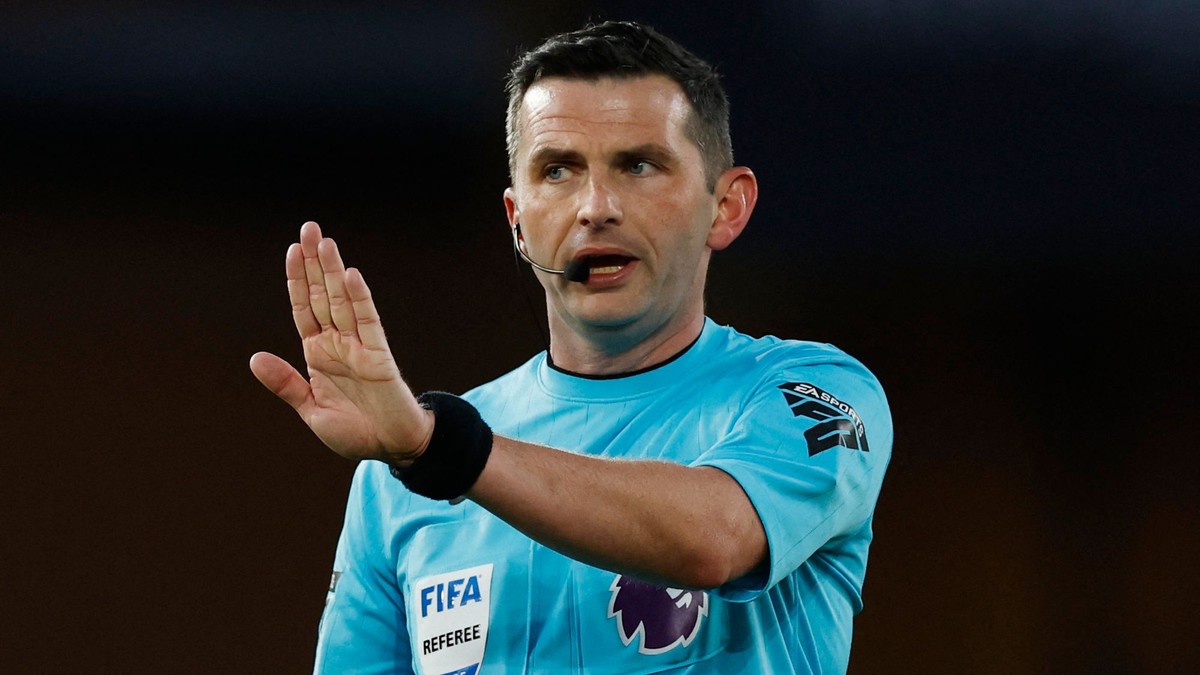 Rozhodca Michael Oliver