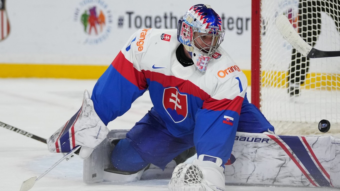Brankár Slovenska Michal Prádel počas MS do 20 rokov 2026.