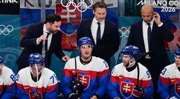 Tréner Vladimír Országh na lavičke Slovenska počas ZOH 2026.