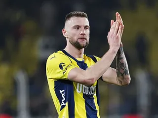 Milan Škriniar v drese Fenerbahce Istanbul.