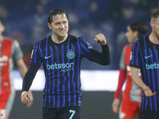 Hráči Interu oslavujú gól