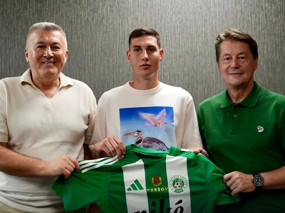 Kyrylo Siheiev s dresom FC Tatran Prešov.