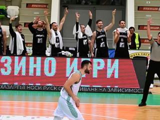 Basketbali BC Prievidza v zápase proti Botevgradu.