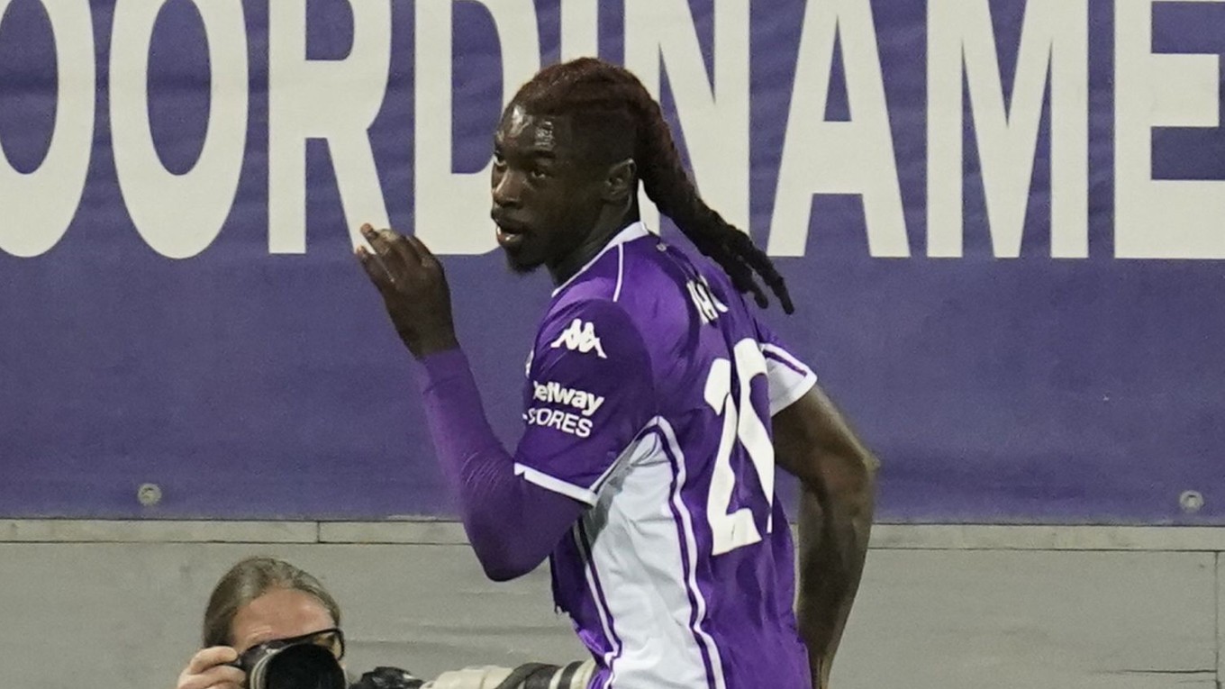Moise Kean sa raduje po strelení gólu v zápase 26. kola talianskej Serie A ACF Fiorentina - Pisa SC.
