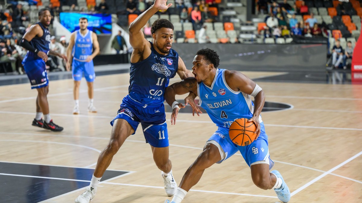 Fotka zo zápasu BC Slovan Bratislava - Nitra Blue Wings.