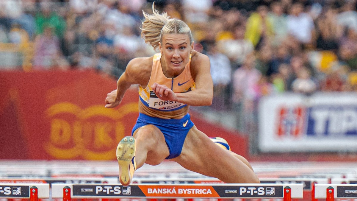 Viktória Forster