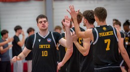 Radosť hráčov Inter Basket. 