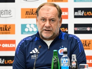 Tréner ŠK Slovan Vladimír Weiss st.