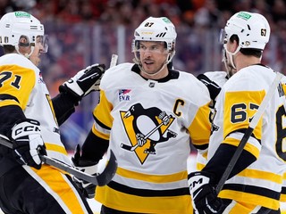 Sidney Crosby, Evgeni Malkin a Rickard Rakell