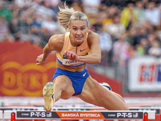 Viktória Forster