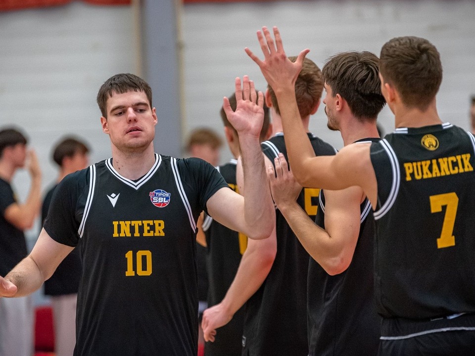 Radosť hráčov Inter Basket. 