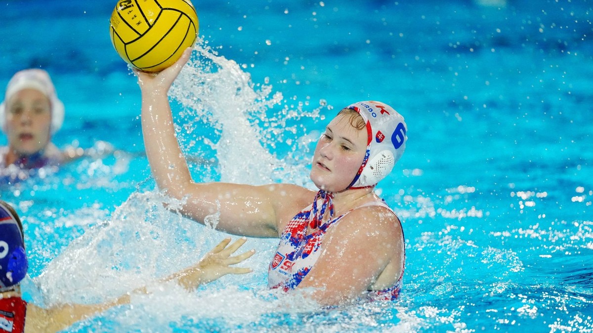 Slovenská reprezentantka vo vodnom póle.