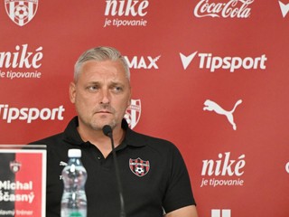 Tréner Spartaka Trnava Michal Ščasný počas predsezónnej tlačovej konferencie.