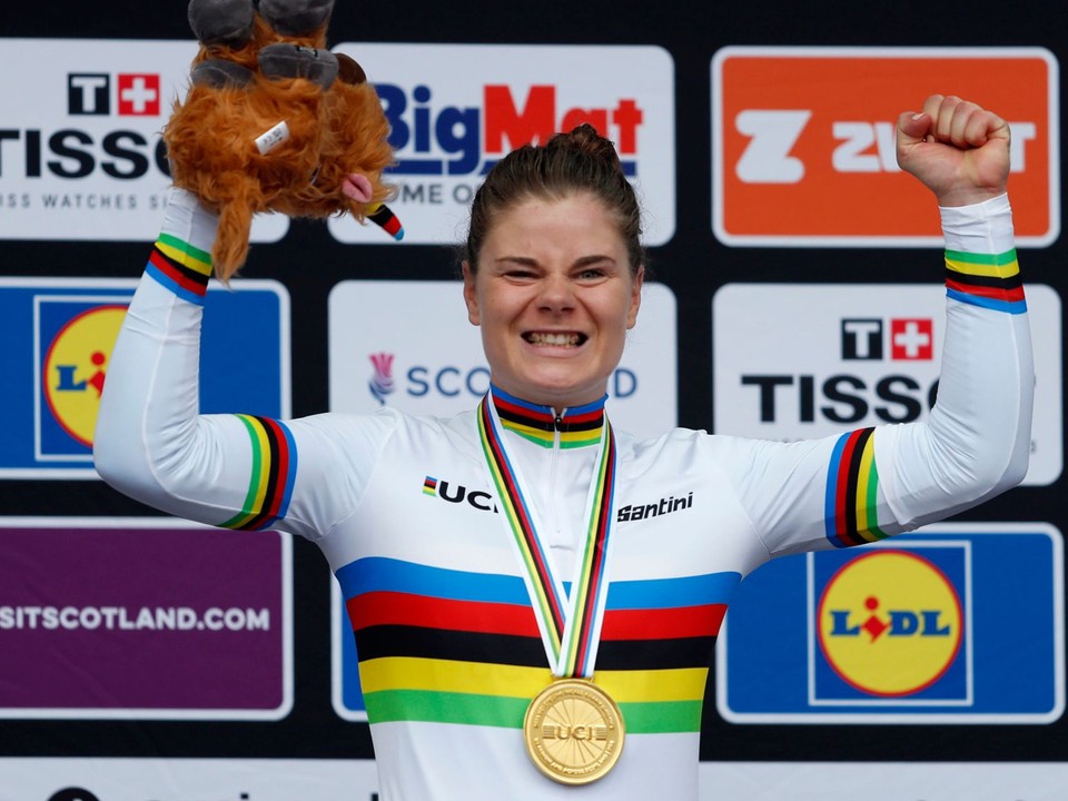 Belgická cyklistka Lotte Kopecká sa v Glasgowe stala majsterkou sveta. 