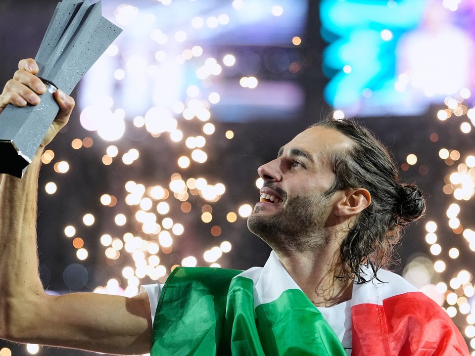 Gianmarco Tamberi oslavuje triumf na Ultimátnych MS v atletike 2026.