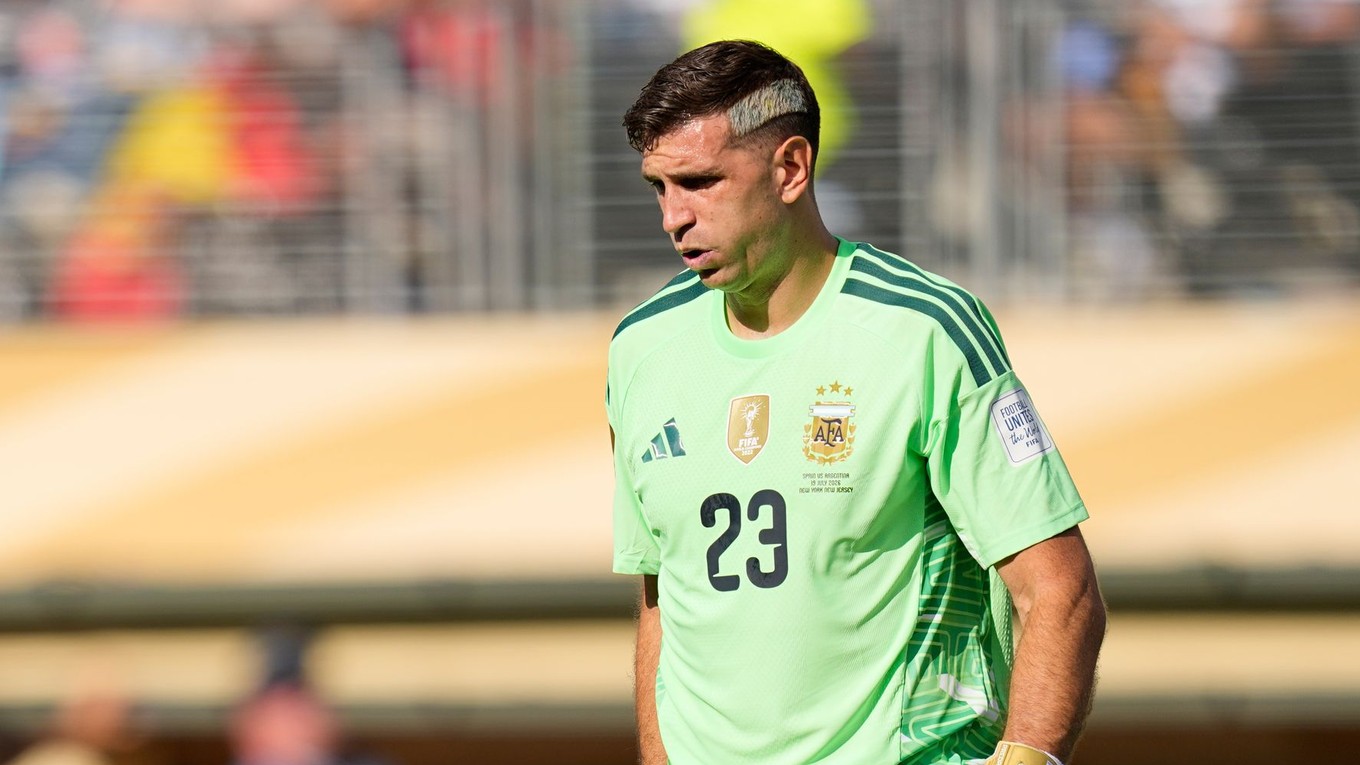 Emiliano Martinez.