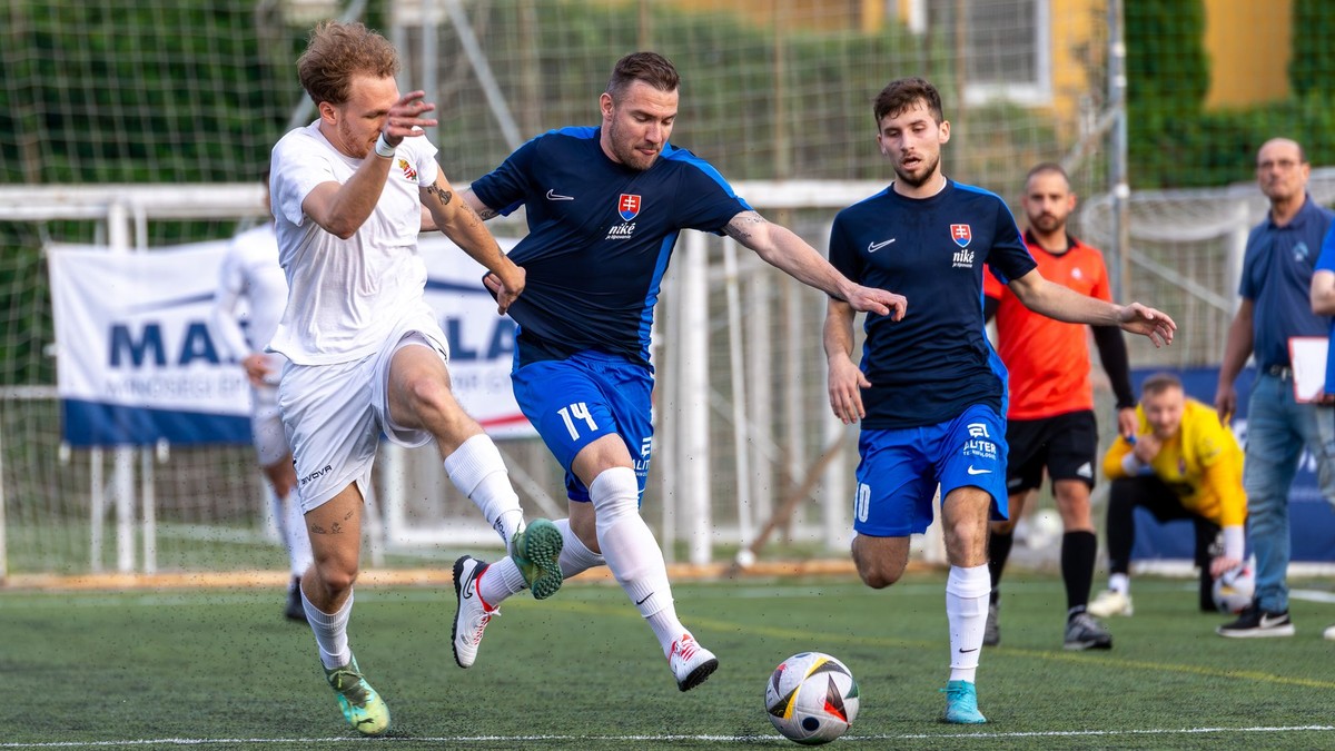 Erik Jendrišek v zápase Slovenska v malom futbale.