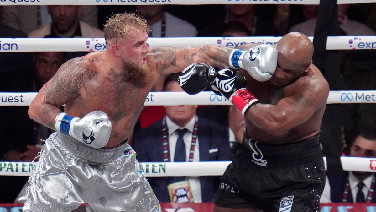 Momentka zo súboja Jake Paul vs Mike Tyson 