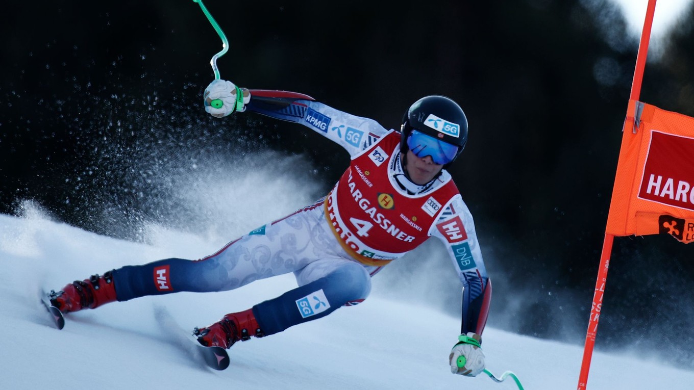 Fredrik Möller vyhral super-G v stredisku Bormio 2024.