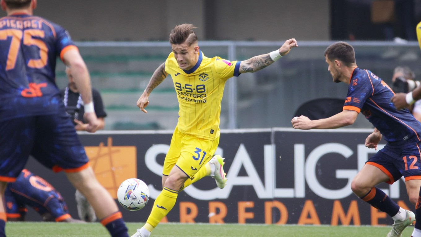 Slovenský futbalista Hellasu Verona Tomáš Suslov.