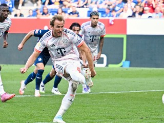 Harry Kane strieľa gól z penalty