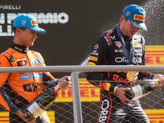 Max Verstappen a Lando Norris po Veľkej cene Talianska.