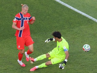 Erling Haaland strieľa gól v zápase Nórsko - Irak na MS vo futbale 2026.