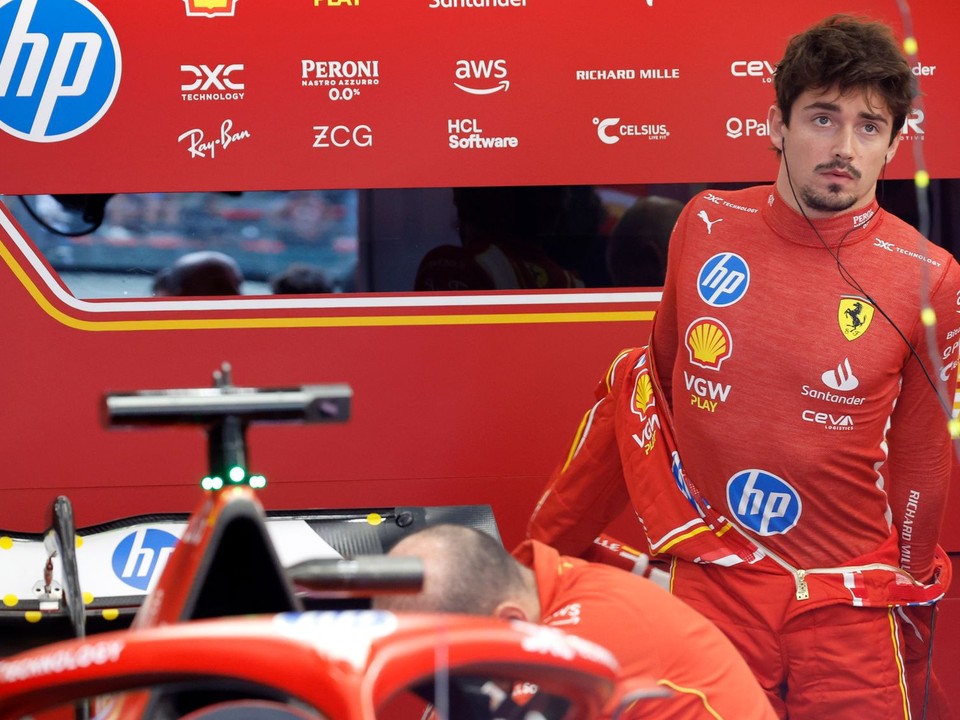 Charles Leclerc počas kvalifikácie na Veľkú cenu Belgicka 2024.