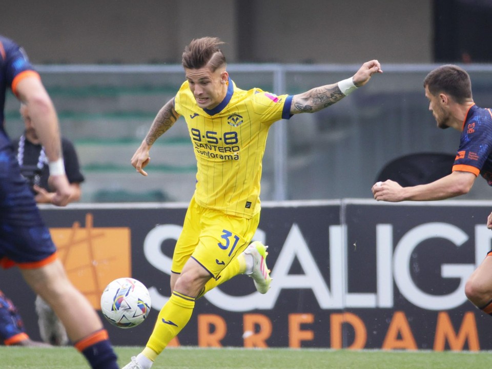 Slovenský futbalista Hellasu Verona Tomáš Suslov.