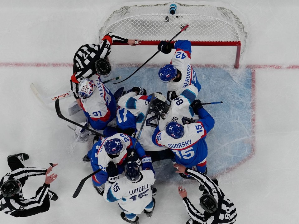 Šarvátka v zápase Slovensko - Fínsko na ZOH 2026.