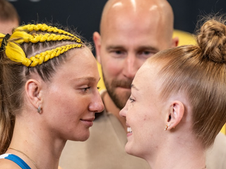 Lucia Szabová (vľavo) na vážení so Cecilie Bolanderovou.