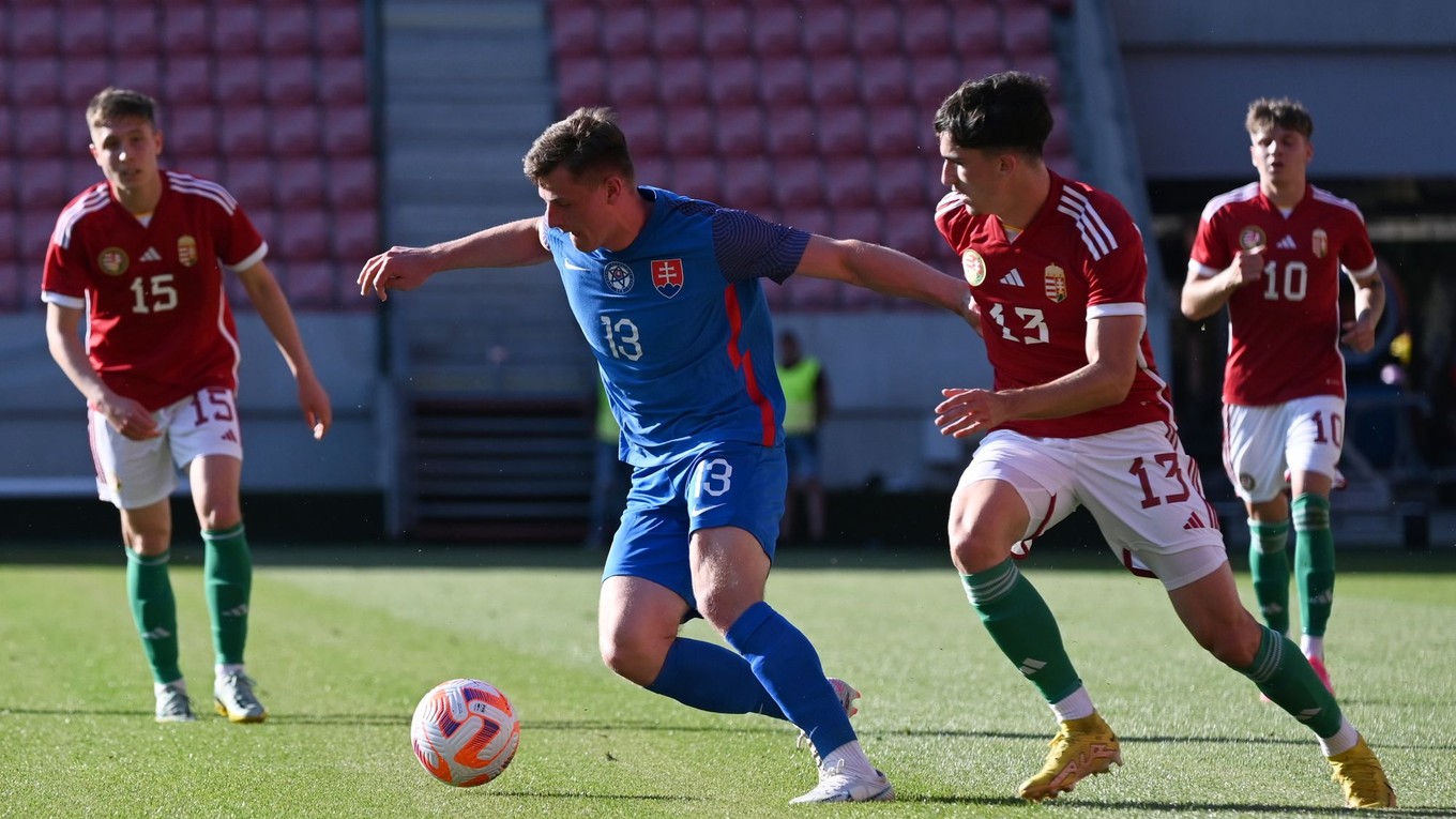 Fotka z prípravného zápasu hráčov do 21 rokov Slovensko - Maďarsko.