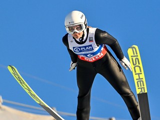 Slovenská reprezentantka v skokoch na lyžiach Kira Mária Kapustíková. 