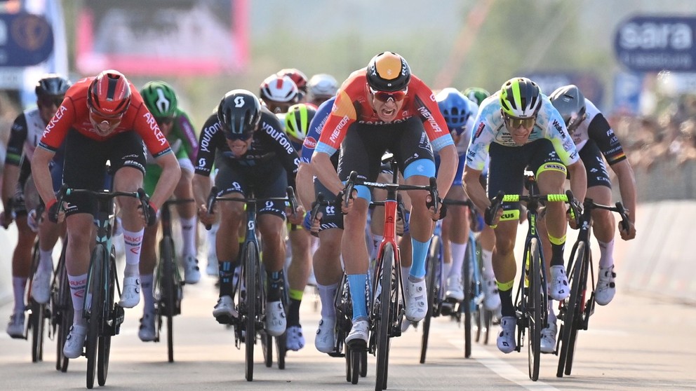 Fotka z druhej etapy Giro d'Italia 2023.