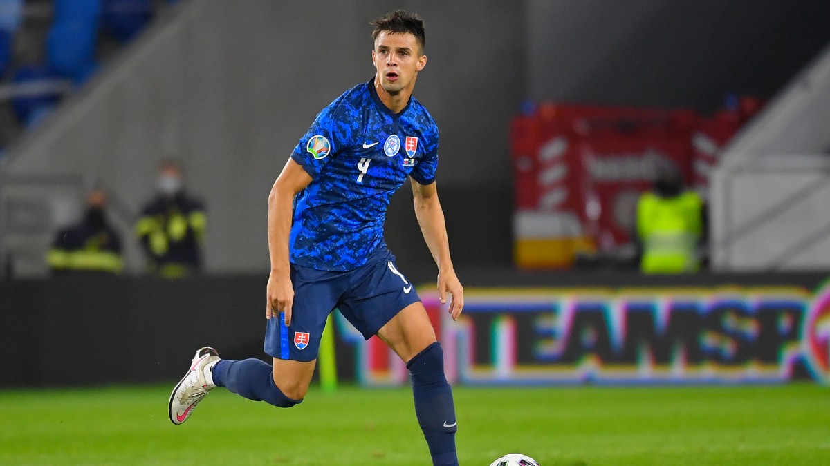 Martin Valjent v zápase semifinále baráže o Euro 2020 proti Írsku.