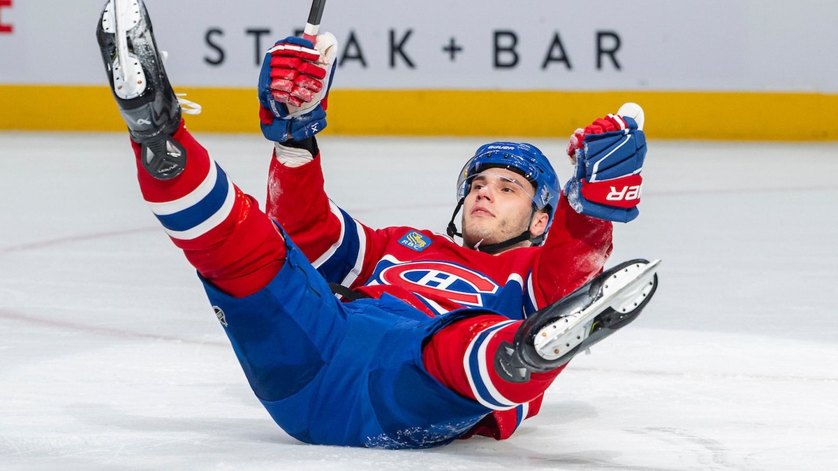 Juraj Slafkovský sa teší z gólu