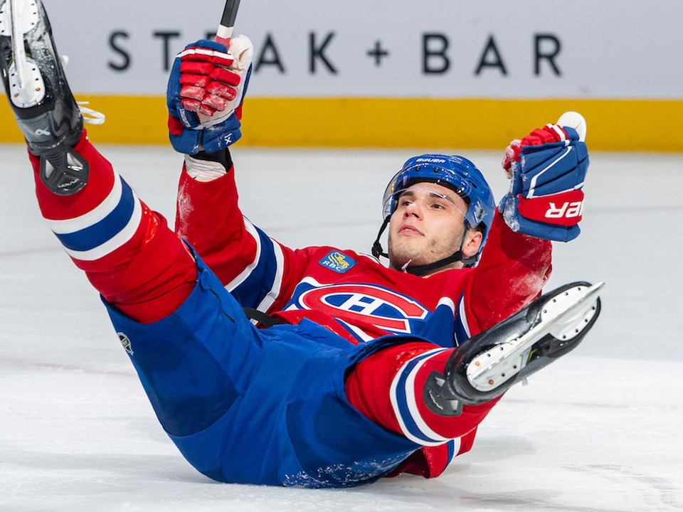 Juraj Slafkovský sa teší z gólu