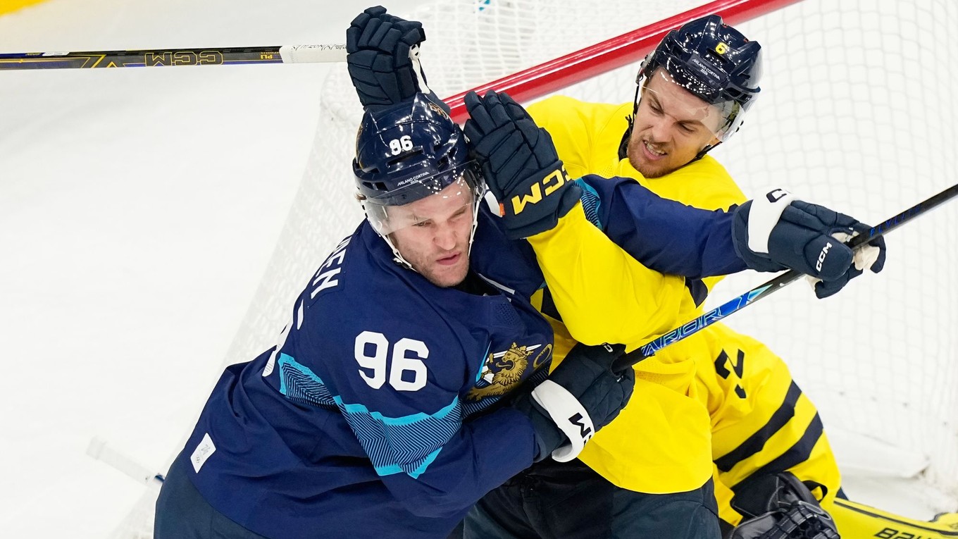 Mikko Rantanen (vľavo).