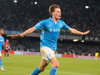 Scott McTominay oslavuje gól. 