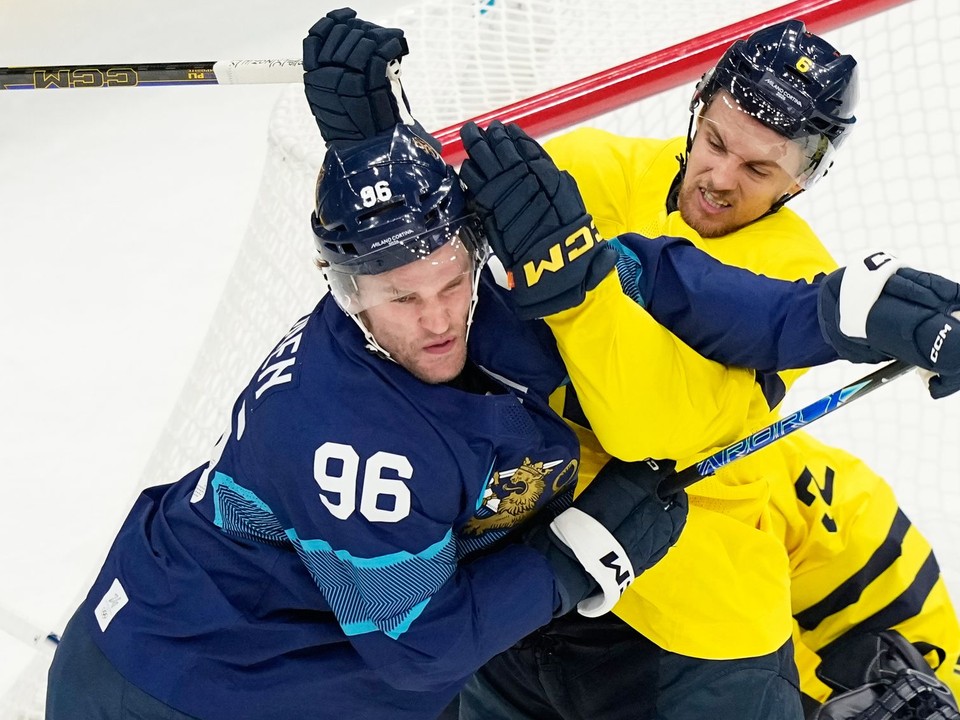 Mikko Rantanen (vľavo).