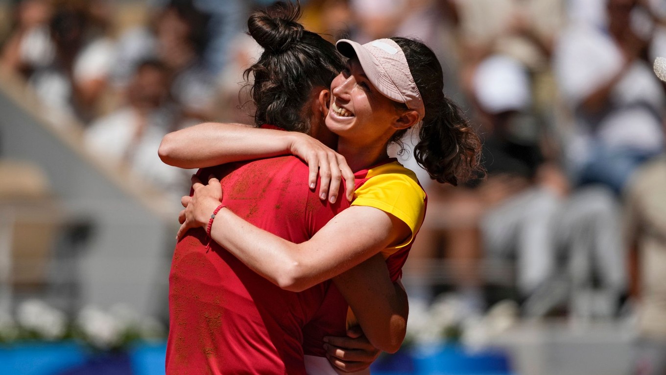 Cristina Bucsaová a Sara Sorribesová Tormová.